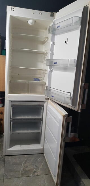 Lodowka Whirlpool 183cm. Transport