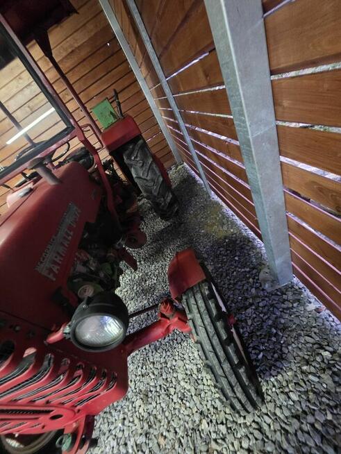 MC Cormick Farmall D-324 – po remoncie silnik 1956r. mocny