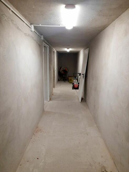 Magazyn budynek gospodarczy garaż 53m2 na ogrodzonej posesji