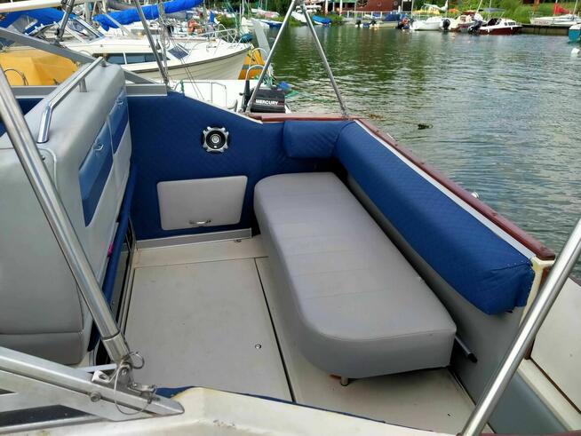 Jacht motorowy SEA RAY.Zamiana na działkę/nieruchomość.