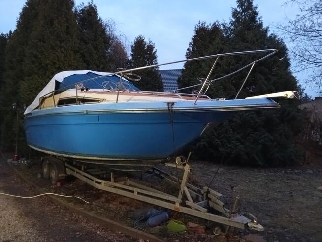 Jacht motorowy SEA RAY.Zamiana na działkę/nieruchomość.