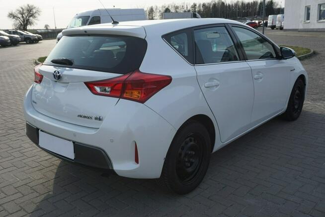 Toyota Auris 1.8 136KM Hybrid AUT