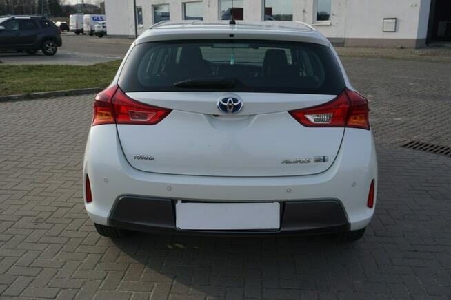 Toyota Auris 1.8 136KM Hybrid AUT