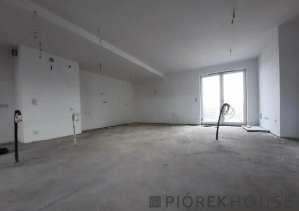 6-pokojowe mieszkanie na Bielanach