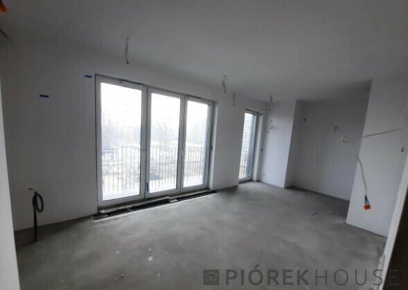 6-pokojowe mieszkanie na Bielanach