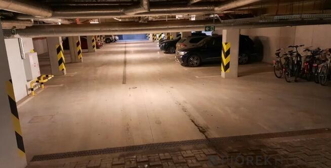 6-pokojowe mieszkanie na Bielanach