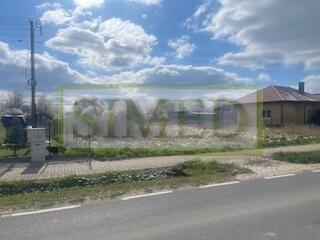 Działka budowlana przy drodze asfaltowej