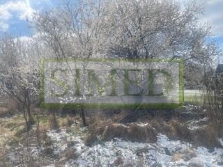 Działka budowlana przy drodze asfaltowej