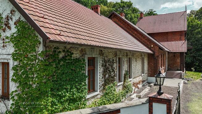 Dwór w Książniczkach, do zamieszkania / 10 minut od Krakowa