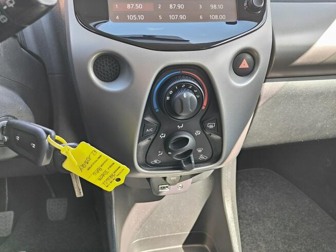 Toyota Aygo 1.0 Benzyna 70 KM Zarejestrowany Przebiegi-96 990 km