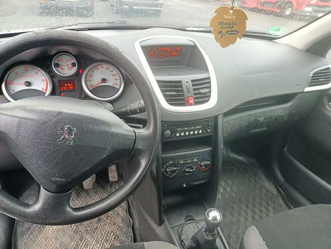 Peugeot 207 1.6HDI 109km 06r