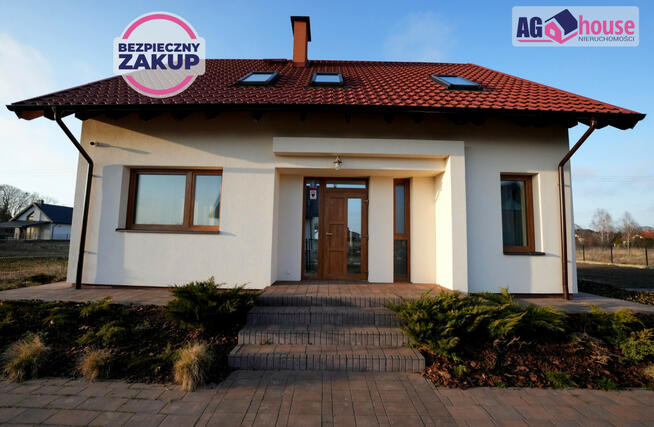 Dom Jantar gm. Stegna, Różana