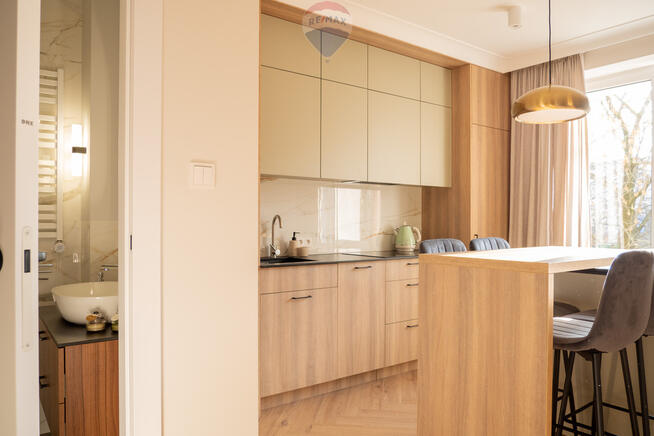 Słoneczne 2 pok. w kamienicy przy metrze Wierzbno