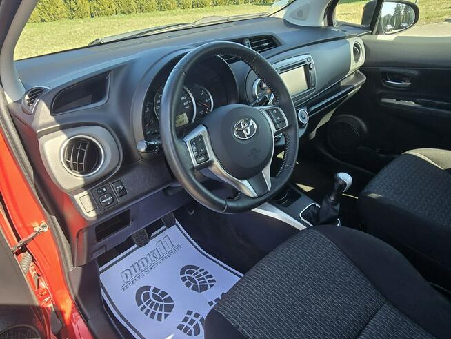 Toyota Yaris 1,0BENZ Kam.Cofania.Navi.Alufelgi.Serwis.El.szyby.Centralka.kredyt.OKA