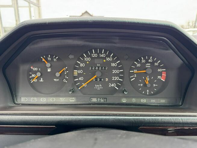 Mercedes E 200 CE klima automat