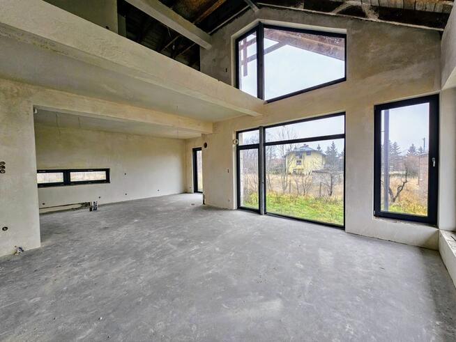 Wyjątkowy dom wolnostojący z antresolą / Kobylin / Grójec