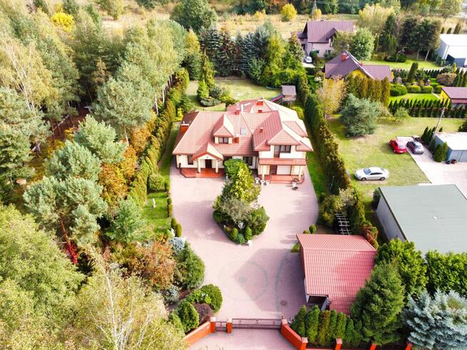 Elegancki dom wolnostojący pod Warszawą / Urzut / Zamiana na mieszkania