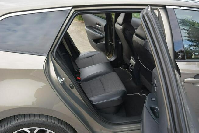 Toyota Corolla Lift FullLed RadarAcc BLIS As.Pasa Navi Kamera KeylessGo Aso Alu17"