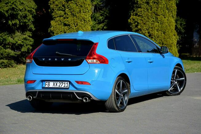 Volvo V40 R-Design Skóry Xenon LED Navi Virtual Zegary Klimatronic Alu 18" ASO