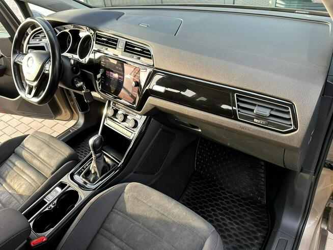 Volkswagen Touran 7osób 2kpl.opon SalonPL 1-Rej:2018 Łopatki Masaż Climatronic GWARANCJA