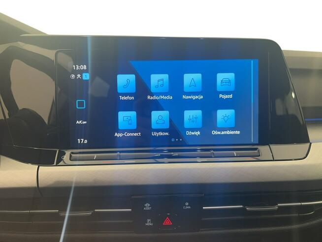 Volkswagen Golf VIII 1.0 eTSI Life DSG Hatchback