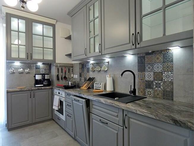 Radzikowskiego 94A, przytulne 2 pokoje, garaż