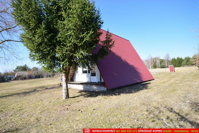 B ładna działka z domkiem letniskowym, własny las.