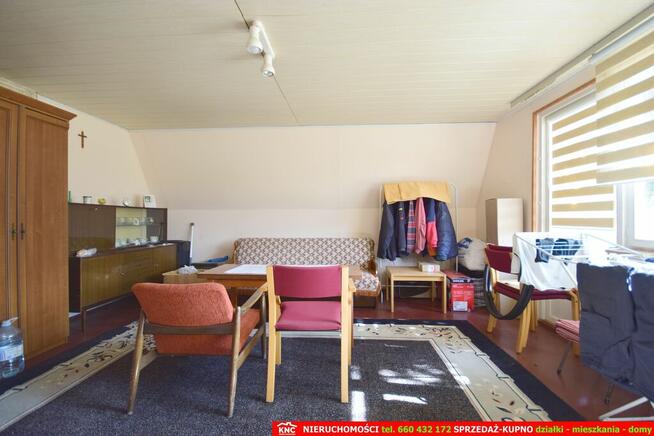 B ładna działka z domkiem letniskowym, własny las.