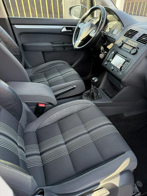 Volkswagen Touran 1,2 tsi 105 ps ładny zarejestrowany 7 osobowy