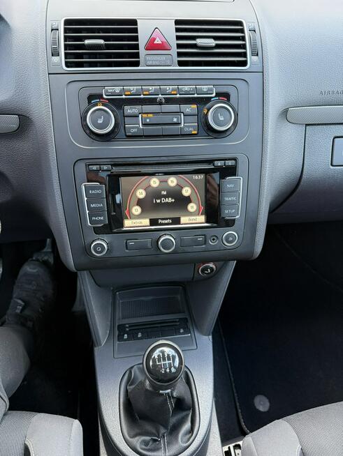 Volkswagen Touran 1,2 tsi 105 ps ładny zarejestrowany 7 osobowy