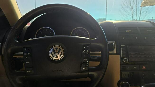 Volkswagen Touareg 4X4 automat super stan mały przebieg xsenon