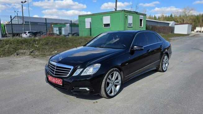 Mercedes E 350 Avangarde czarny sufit 4matic bixenon