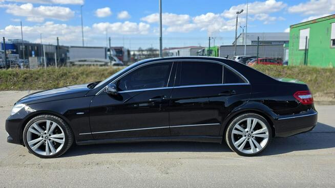 Mercedes E 350 Avangarde czarny sufit 4matic bixenon