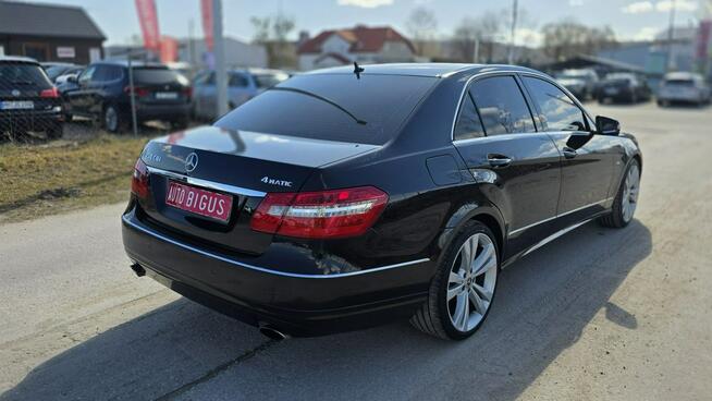 Mercedes E 350 Avangarde czarny sufit 4matic bixenon