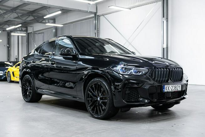 BMW X6 40d. All Black. Gwarancja 05.2027. Nowe opony. Po serwisie ASO.