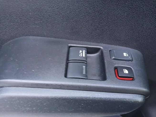 Honda Jazz 1,4i klimatronik alufelgi elektryka 60tys przebieg stan BDB