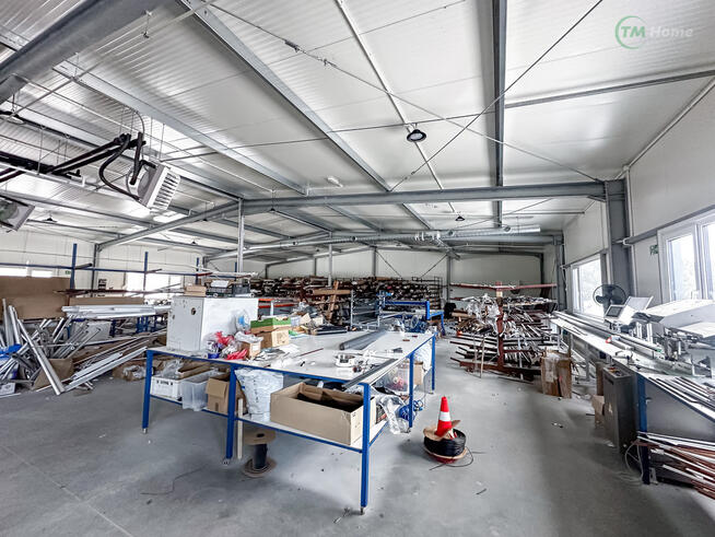 Budynek prod.-handl. z biurami | 1240 m²