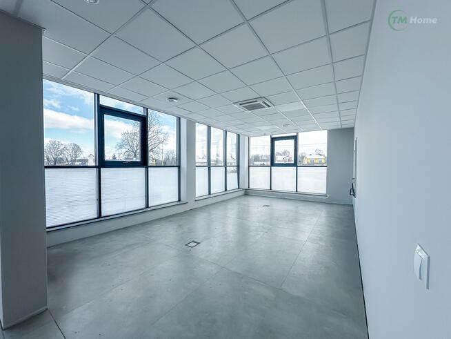 Budynek prod.-handl. z biurami | 1240 m²