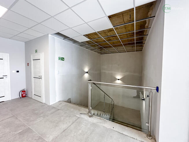 Budynek prod.-handl. z biurami | 1240 m²