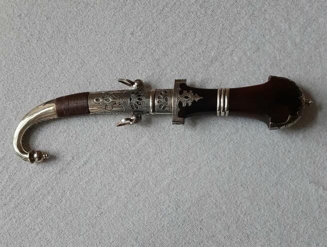 Orientalny sztylet z pochwą, Nie replika orginalne rękojeść