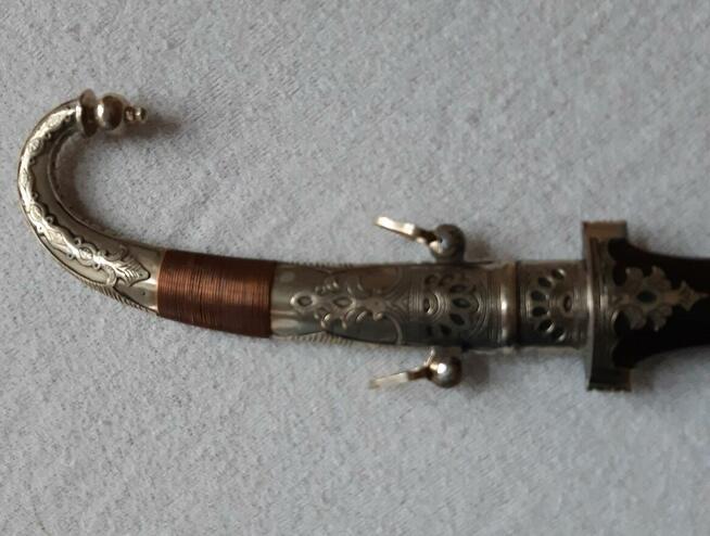 Orientalny sztylet z pochwą, Nie replika orginalne rękojeść