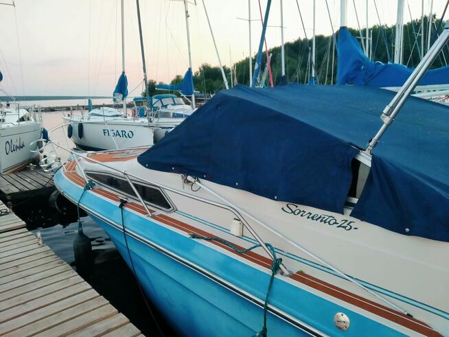 Jacht motorowy SEA RAY.Zamiana na działkę/nieruchomość.