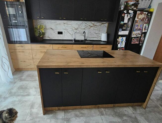 kuchnie, szafy na wymiar