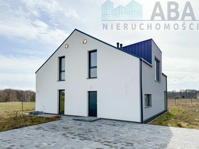 Nowoczesny dom w Polanowie - komfort, styl i przestrzeń