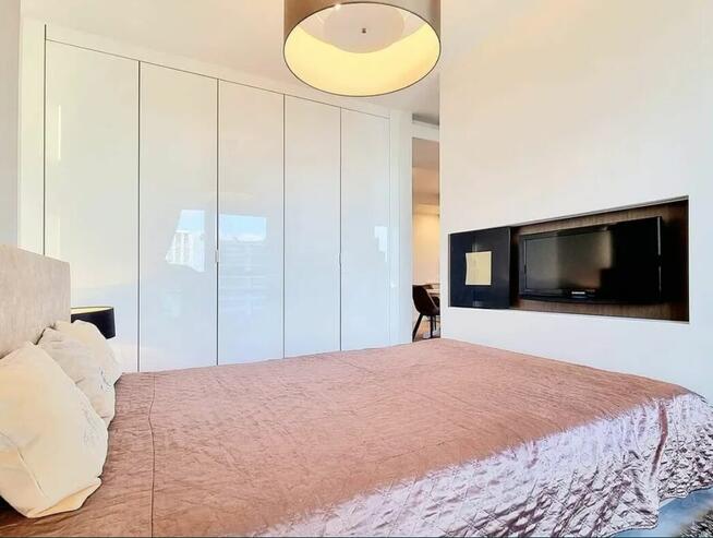 Eleganckie studio, metro, klimatyzacja, PLATINUM Residence