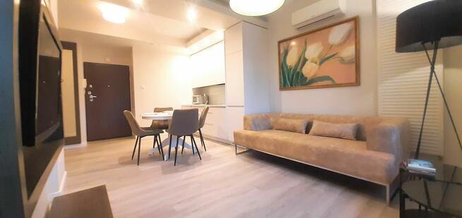 Eleganckie studio, metro, klimatyzacja, PLATINUM Residence