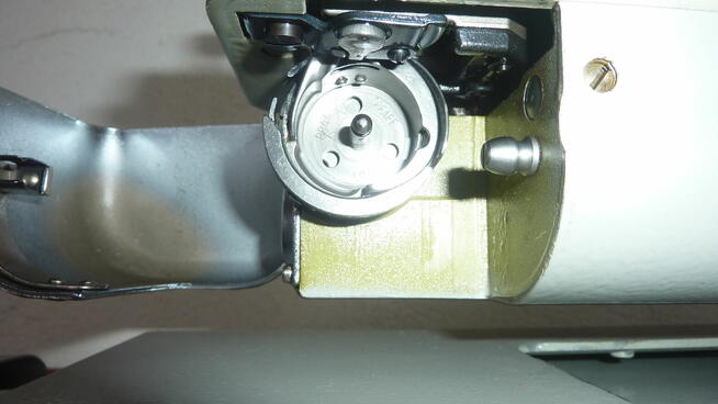 Niemiecka, profesjonalna maszyna do szycia PFAFF 360 mało uży