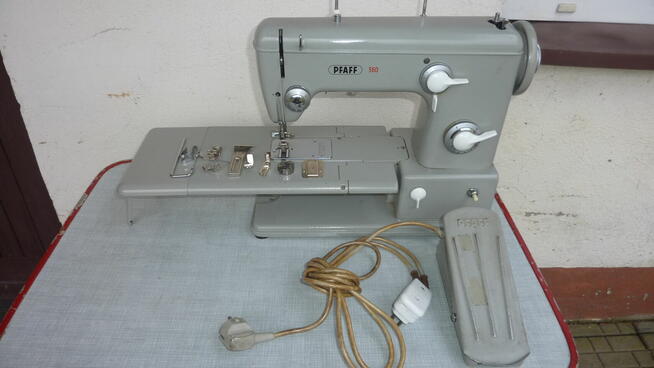Niemiecka, profesjonalna maszyna do szycia PFAFF 360 mało uży