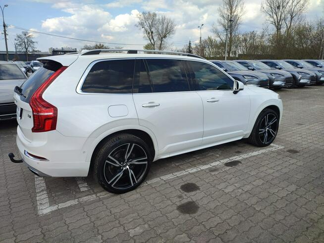 Volvo XC 90 7-osobowy panorama