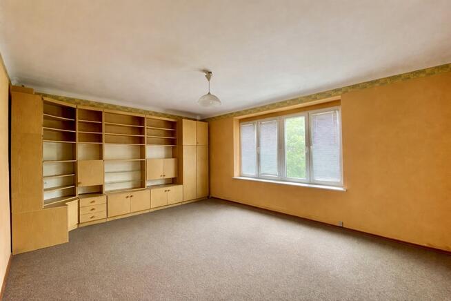 63,73 m2 | do remontu | miejsce postojowe